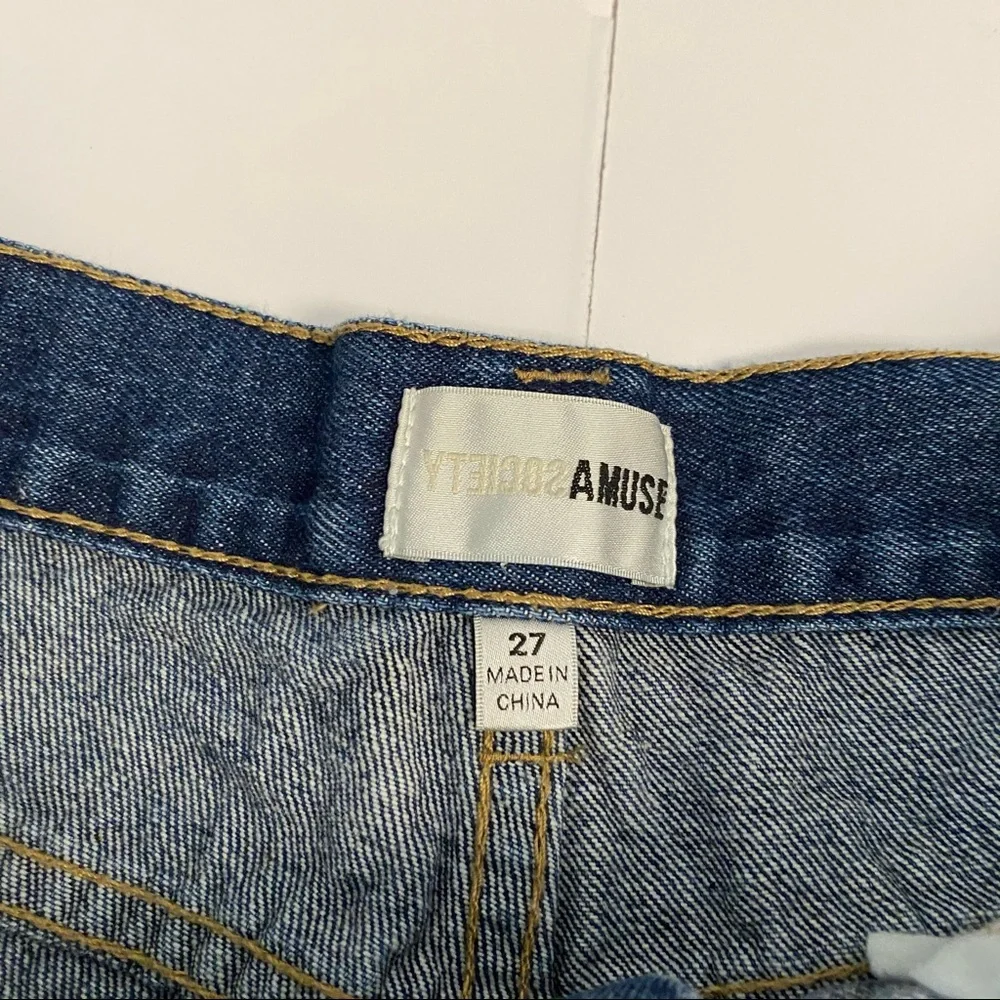 Amuse Society | Denim Cutoff Shorts Size 27 - Picture 8 of 8